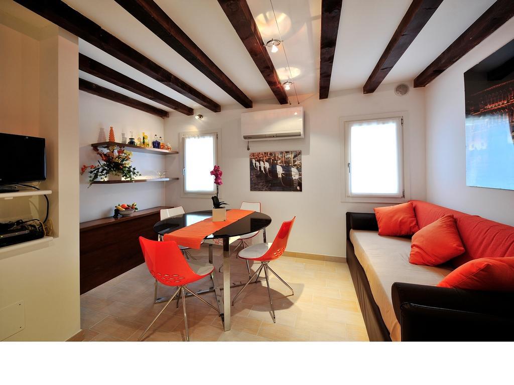 Palace La Vida Apartments By Wonderful Italy Венеция Стая снимка