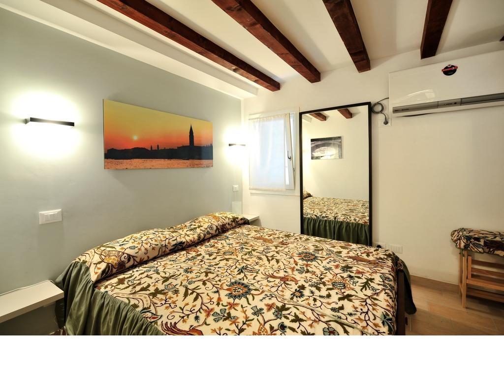 Palace La Vida Apartments By Wonderful Italy Венеция Екстериор снимка