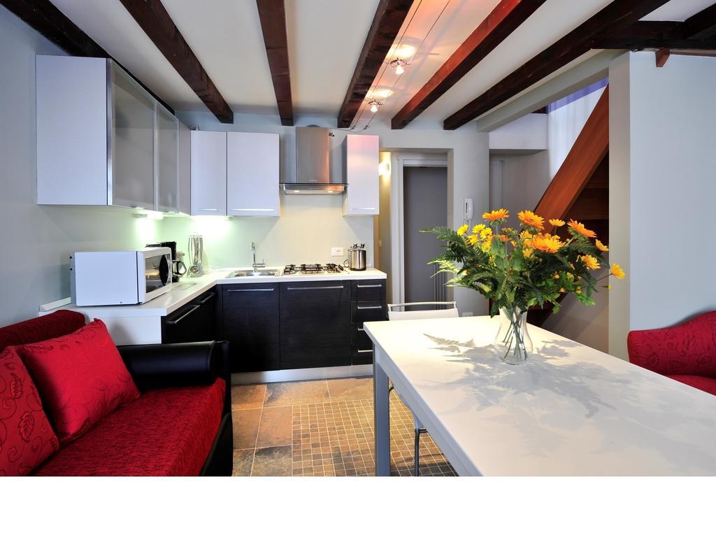 Palace La Vida Apartments By Wonderful Italy Венеция Стая снимка