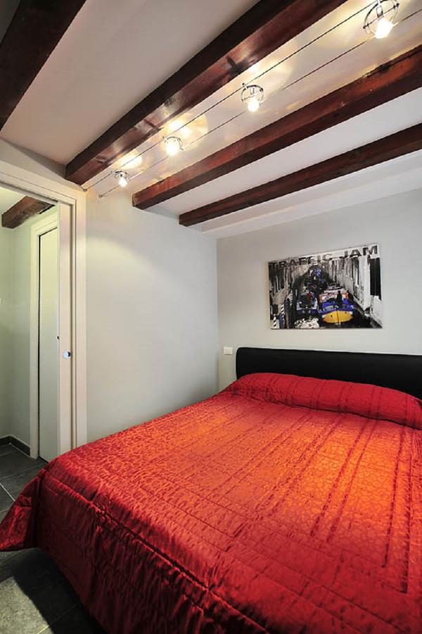 Palace La Vida Apartments By Wonderful Italy Венеция Екстериор снимка
