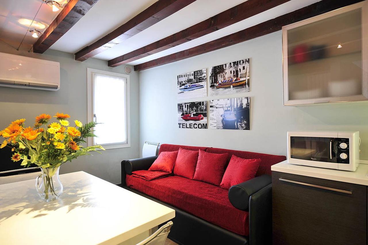 Palace La Vida Apartments By Wonderful Italy Венеция Екстериор снимка