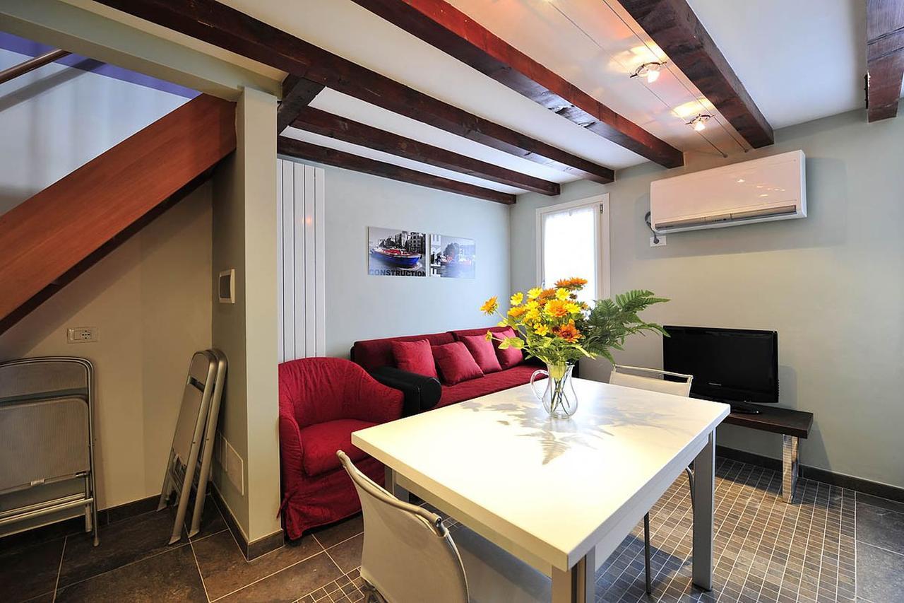 Palace La Vida Apartments By Wonderful Italy Венеция Екстериор снимка