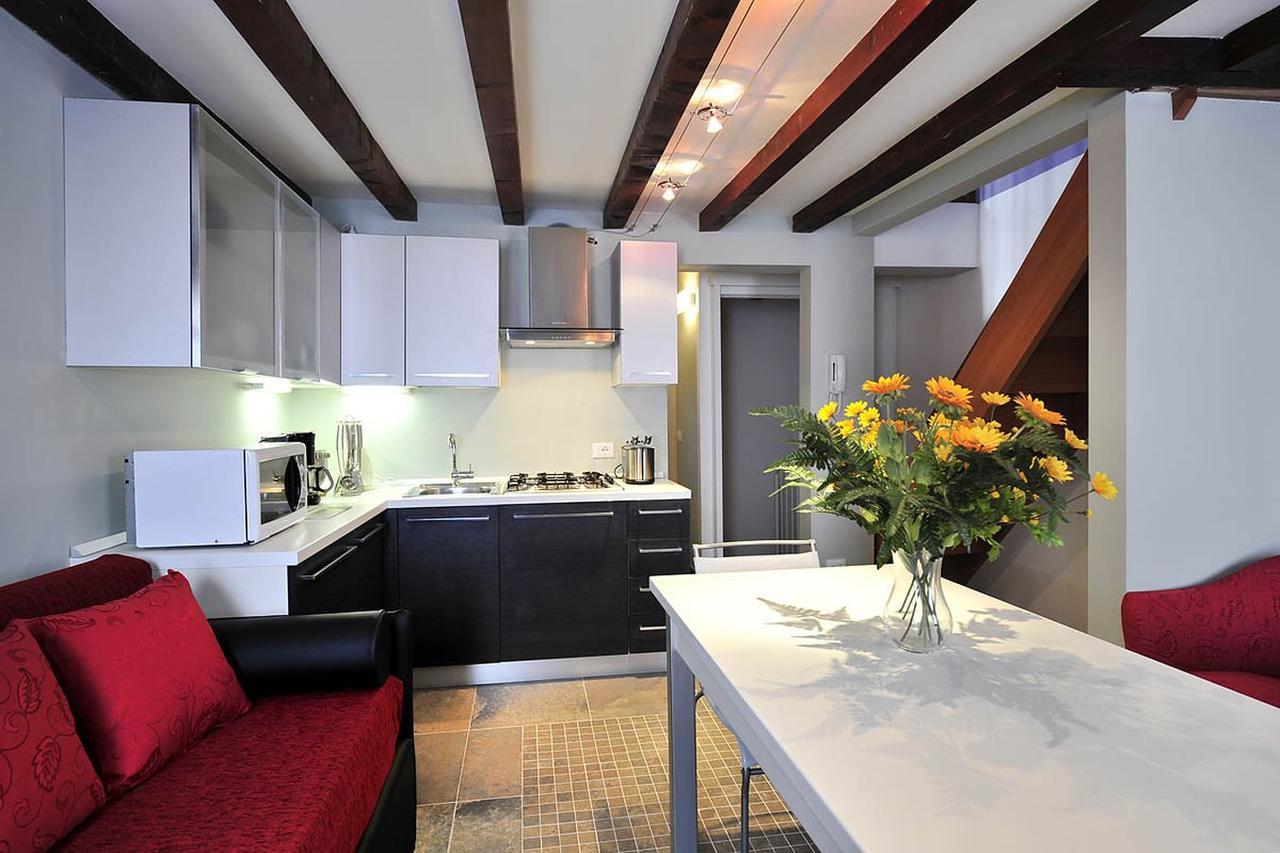 Palace La Vida Apartments By Wonderful Italy Венеция Екстериор снимка